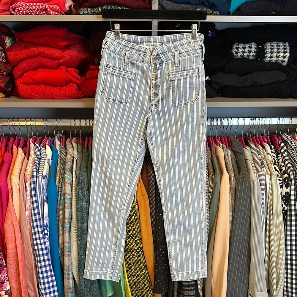 Pilcro and Letterpress blue/white striped 4 pocket button front jeans size 27
